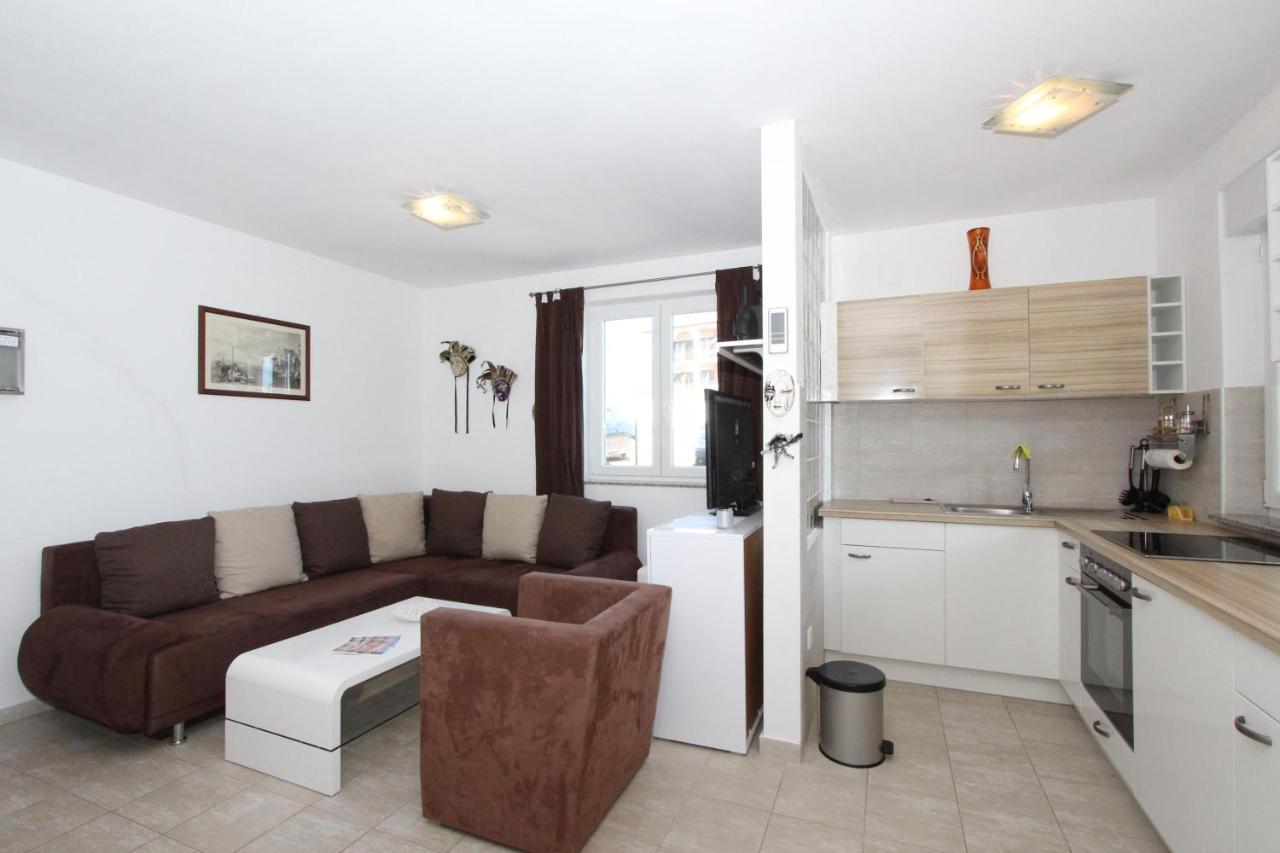 Apartment Adi Rovinj Exterior photo