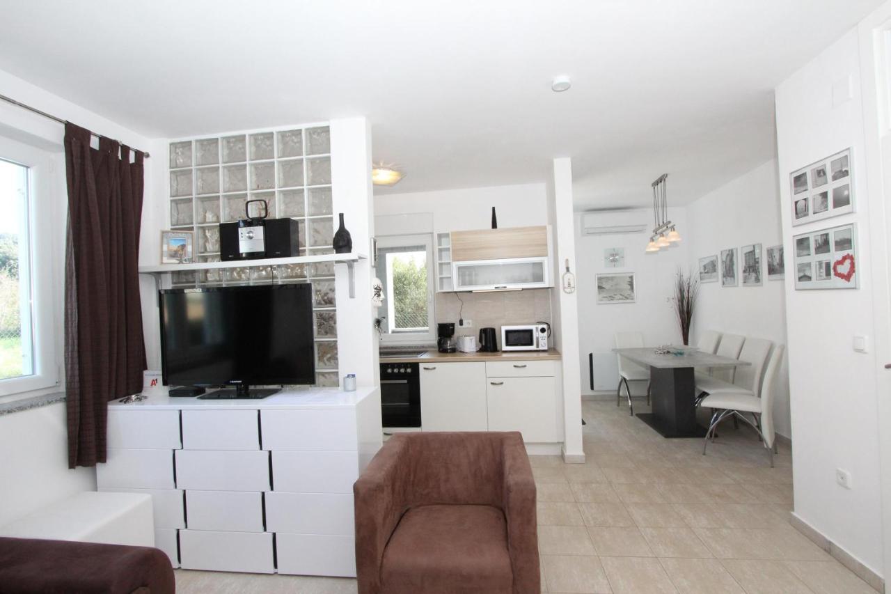 Apartment Adi Rovinj Exterior photo
